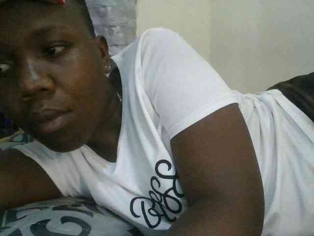 Blackdoll1 webcam