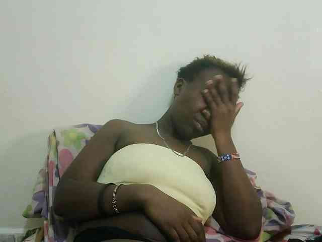 Blackdoll1 webcam