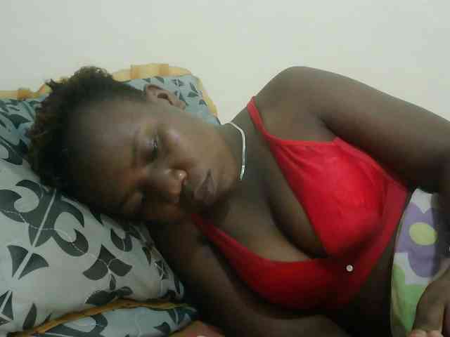 Blackdoll1 webcam