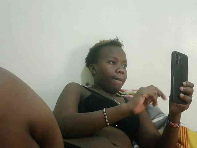 Blackdoll1 webcam