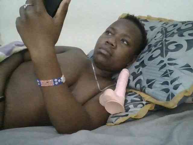 Blackdoll1 webcam