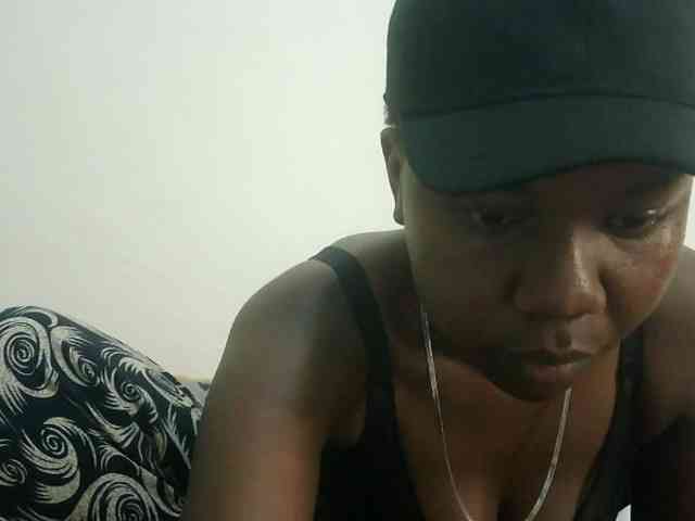 Blackdoll1 webcam