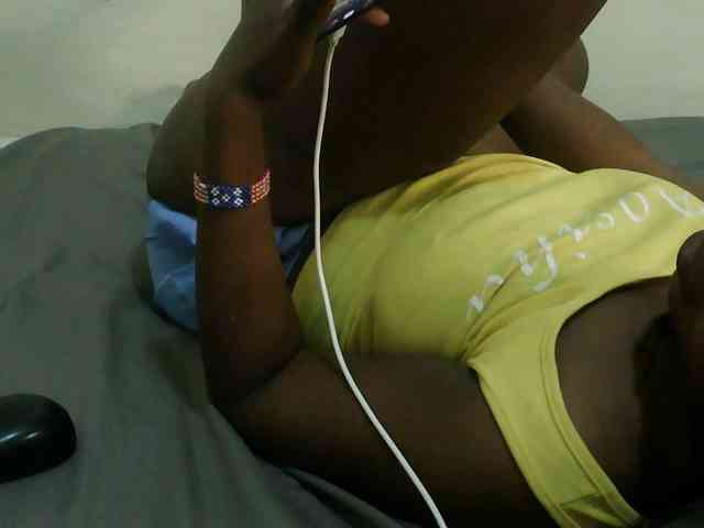 Blackdoll1 webcam