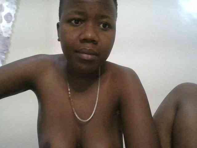 Blackdoll1 webcam