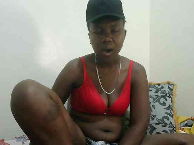 Blackdoll1 webcam