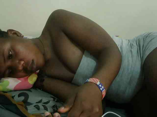 Blackdoll1 webcam
