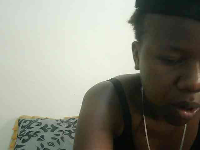 Blackdoll1 webcam
