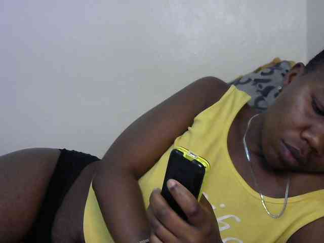 Blackdoll1 webcam