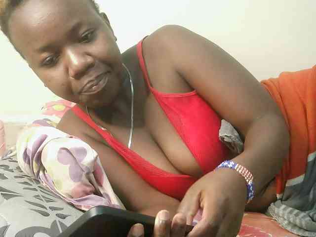 Blackdoll1 webcam