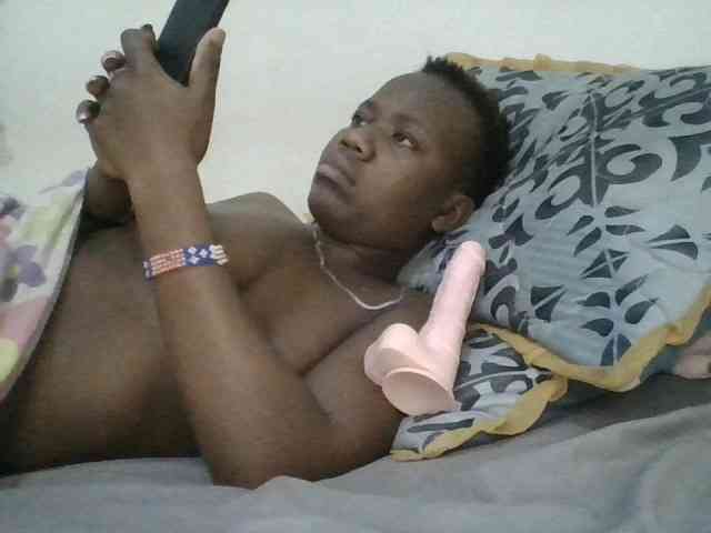 Blackdoll1 webcam