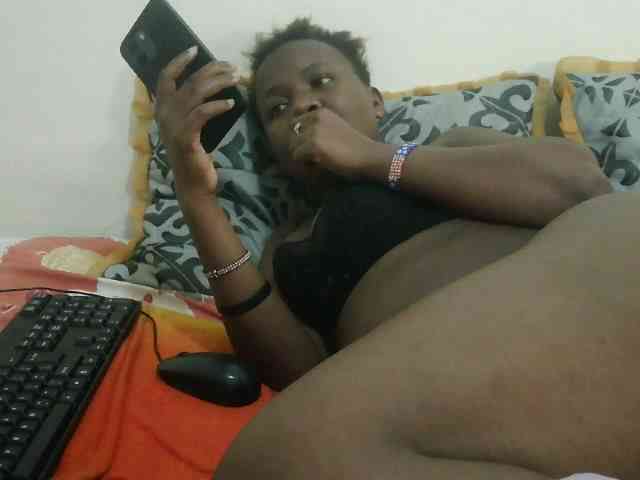 Blackdoll1 webcam