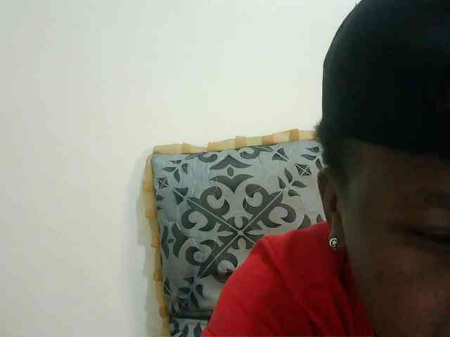Blackdoll1 webcam