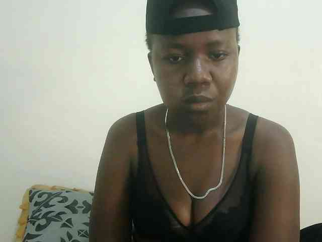 Blackdoll1 webcam