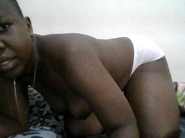 Blackdoll1 webcam