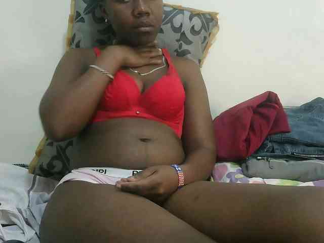 Blackdoll1 webcam