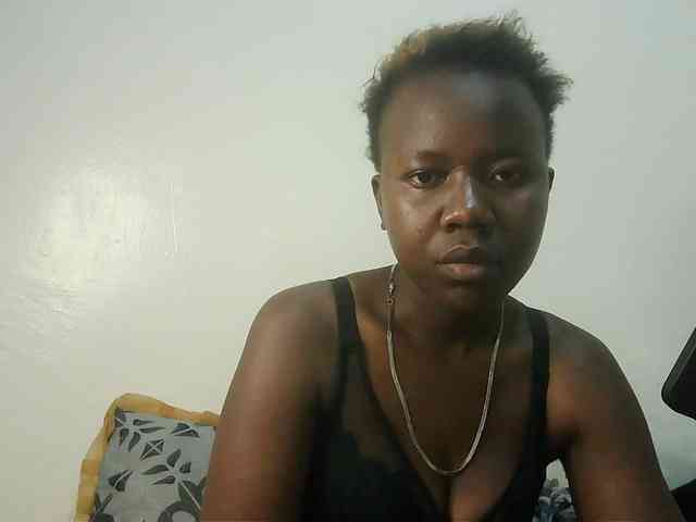 Blackdoll1 webcam