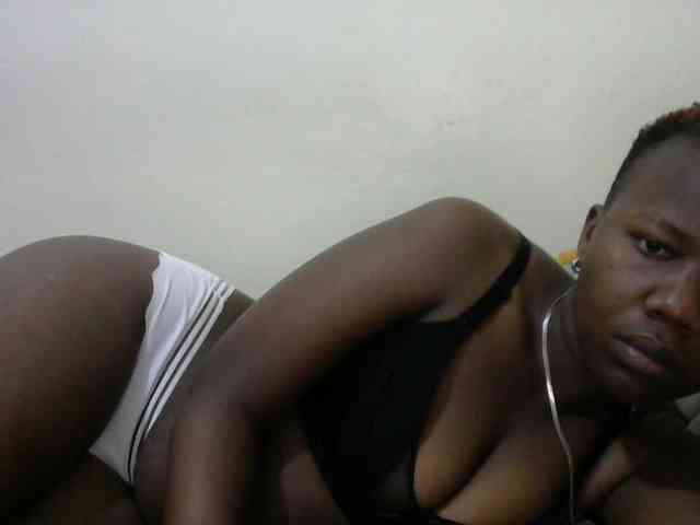 Blackdoll1 webcam