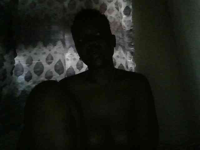 Blackdoll1 webcam