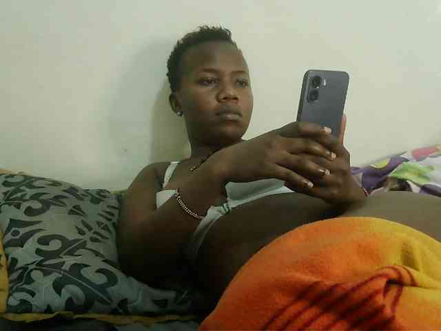 Blackdoll1 webcam