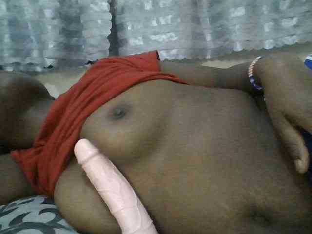 Blackdoll1 webcam