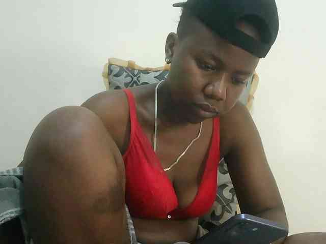 Blackdoll1 webcam