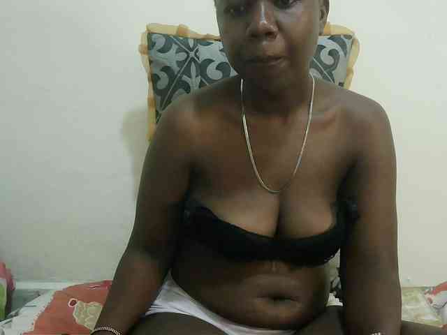 Blackdoll1's cam show statistics and live stream