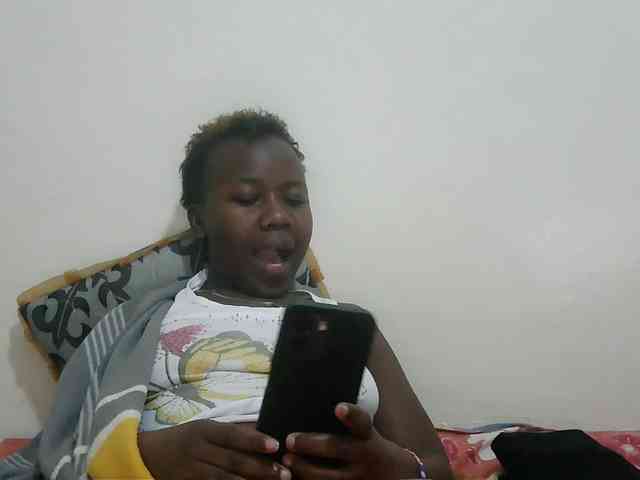 Blackdoll1 webcam