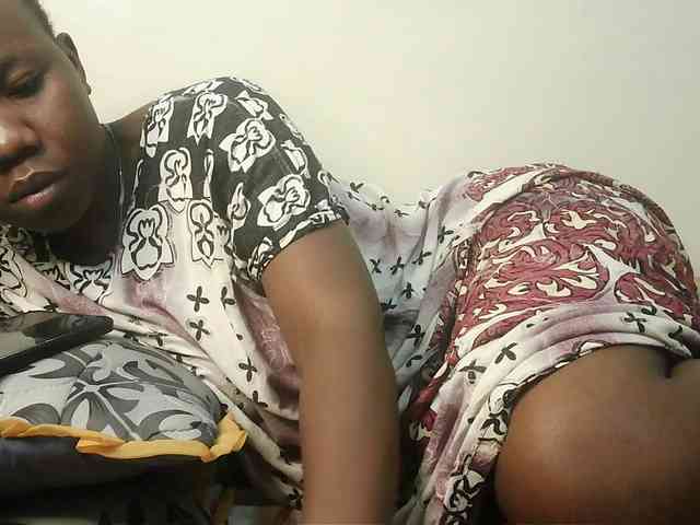 Blackdoll1 webcam