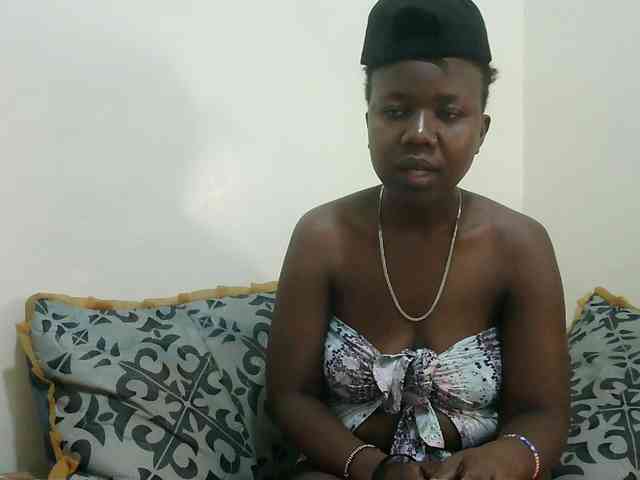 Blackdoll1 webcam