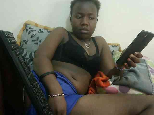 Blackdoll1 webcam