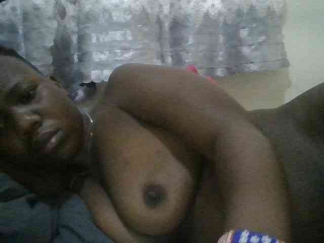 Blackdoll1 webcam