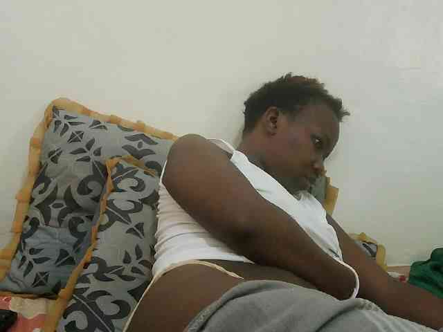 Blackdoll1 webcam