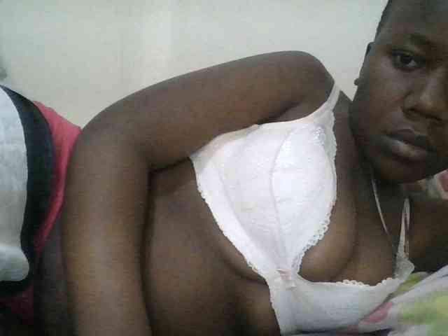 Blackdoll1 webcam