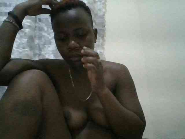Blackdoll1 webcam