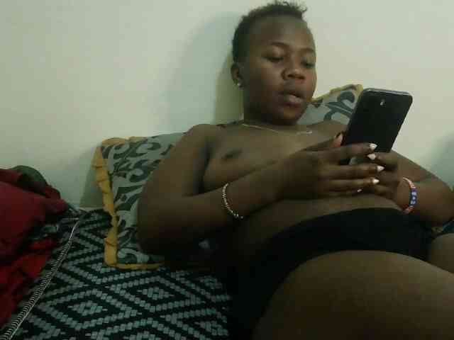 Blackdoll1 webcam