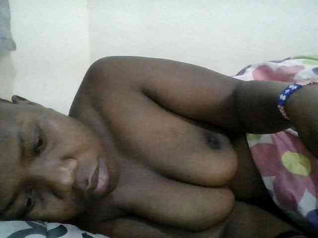 Blackdoll1 webcam