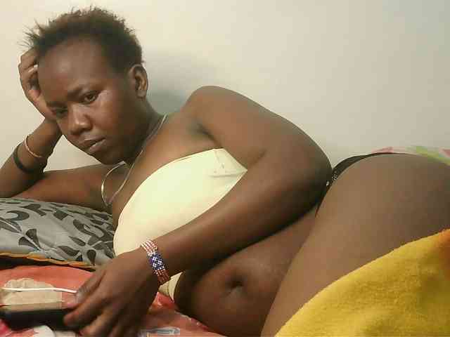 Blackdoll1 webcam