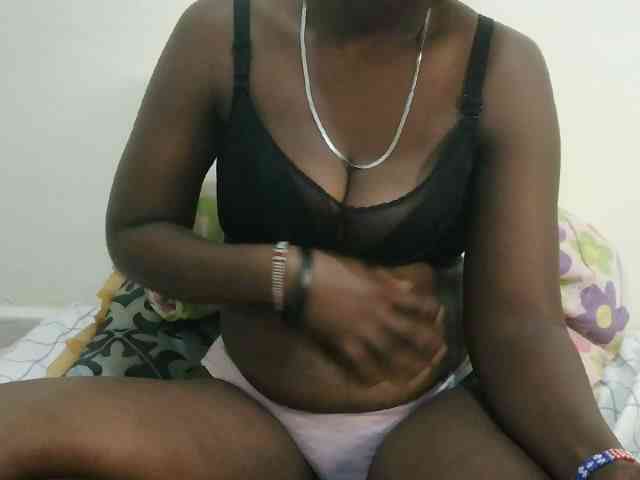 Blackdoll1 webcam