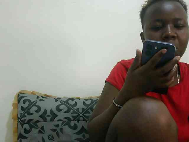 Blackdoll1 webcam