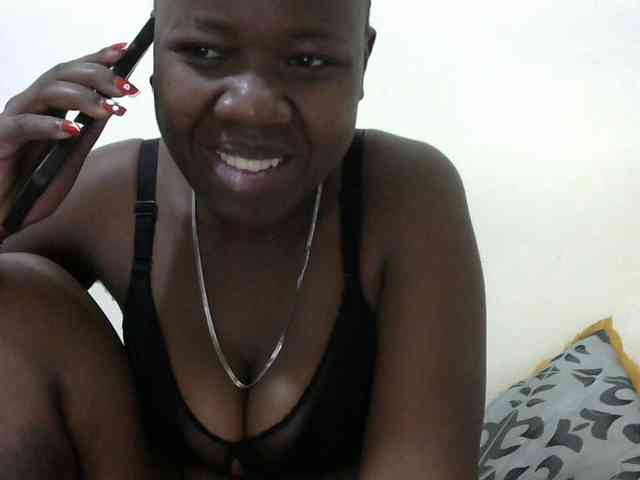 Blackdoll1 webcam