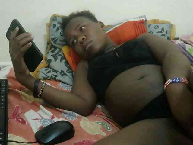 Blackdoll1 webcam