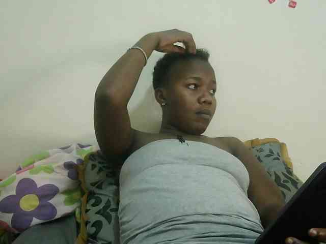 Blackdoll1 webcam