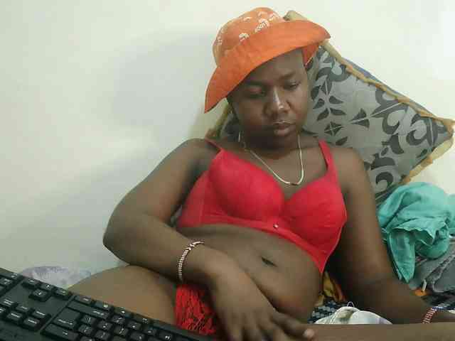 Blackdoll1 webcam