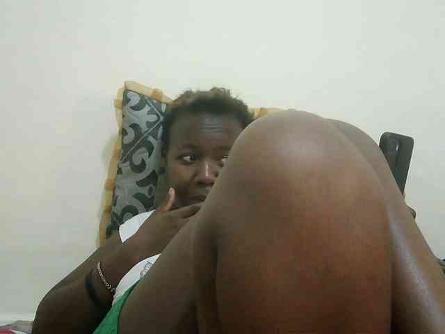 Blackdoll1 webcam