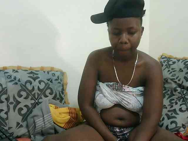 Blackdoll1 webcam