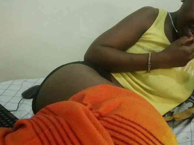 Blackdoll1 webcam