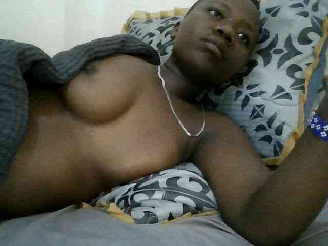 Blackdoll1 webcam