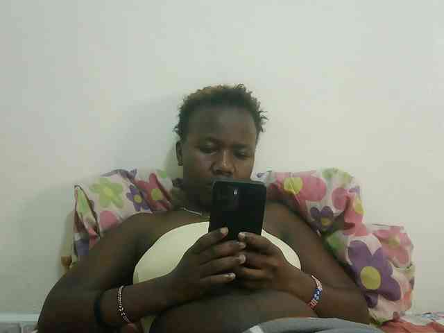 Blackdoll1 webcam