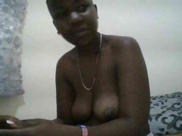 Blackdoll1 webcam