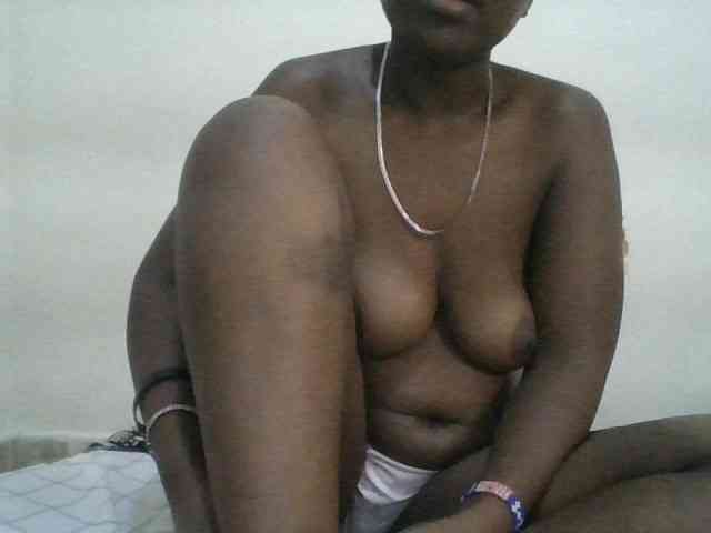 Blackdoll1 webcam